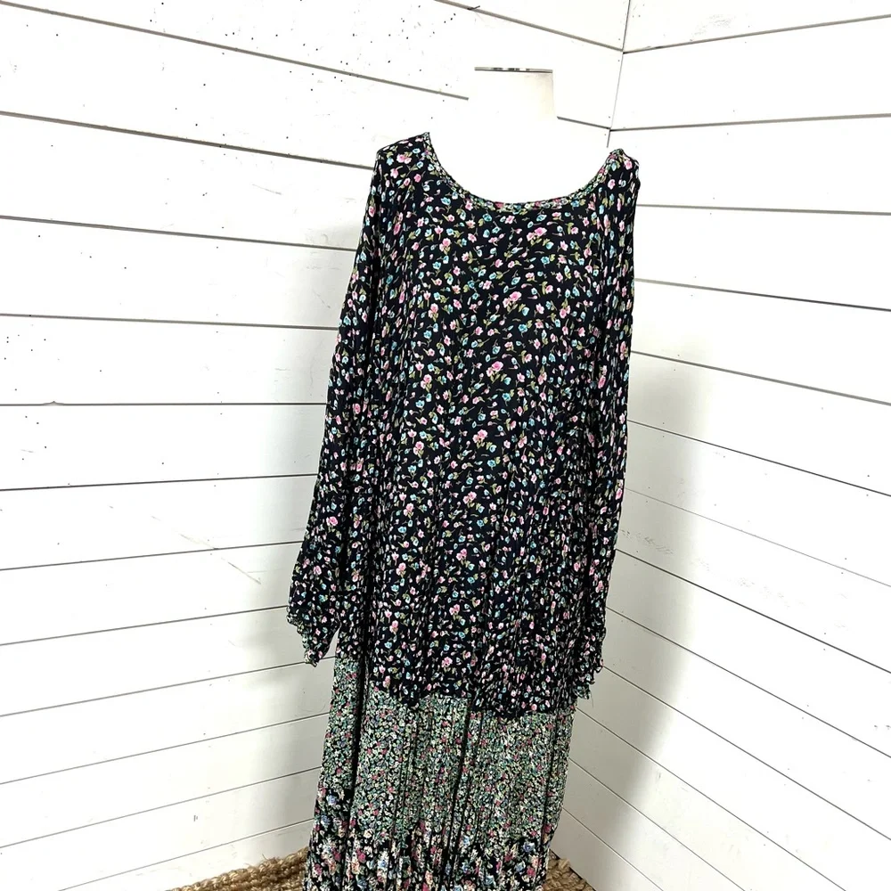 NWT roam and dress rayon size b6 18?? Long